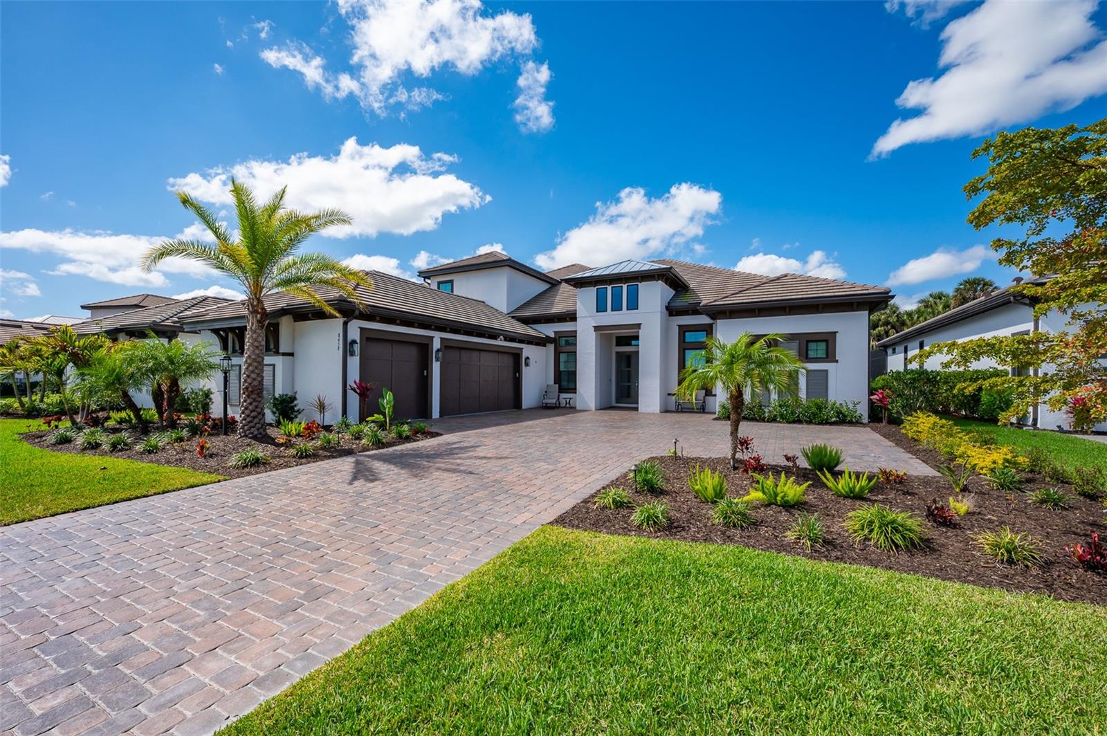 8458 Snowfall St, Sarasota, FL 34241