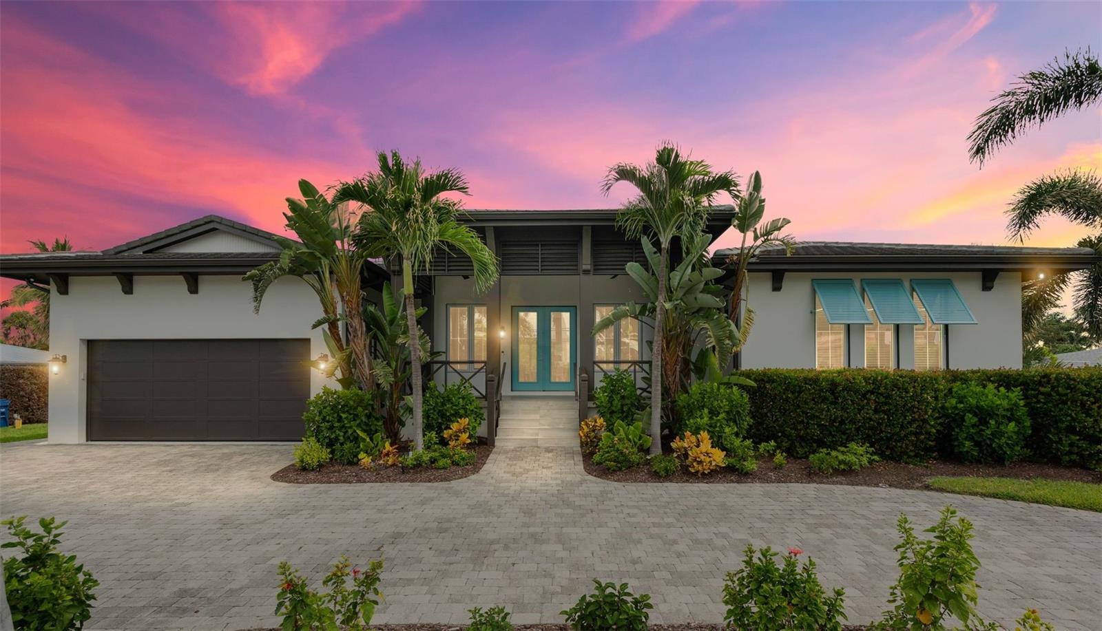 5569 Cape Leyte Dr, Sarasota, FL 34242