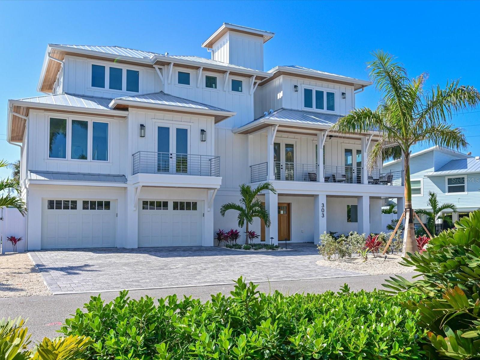 303 55th St, Holmes Beach, FL 34217