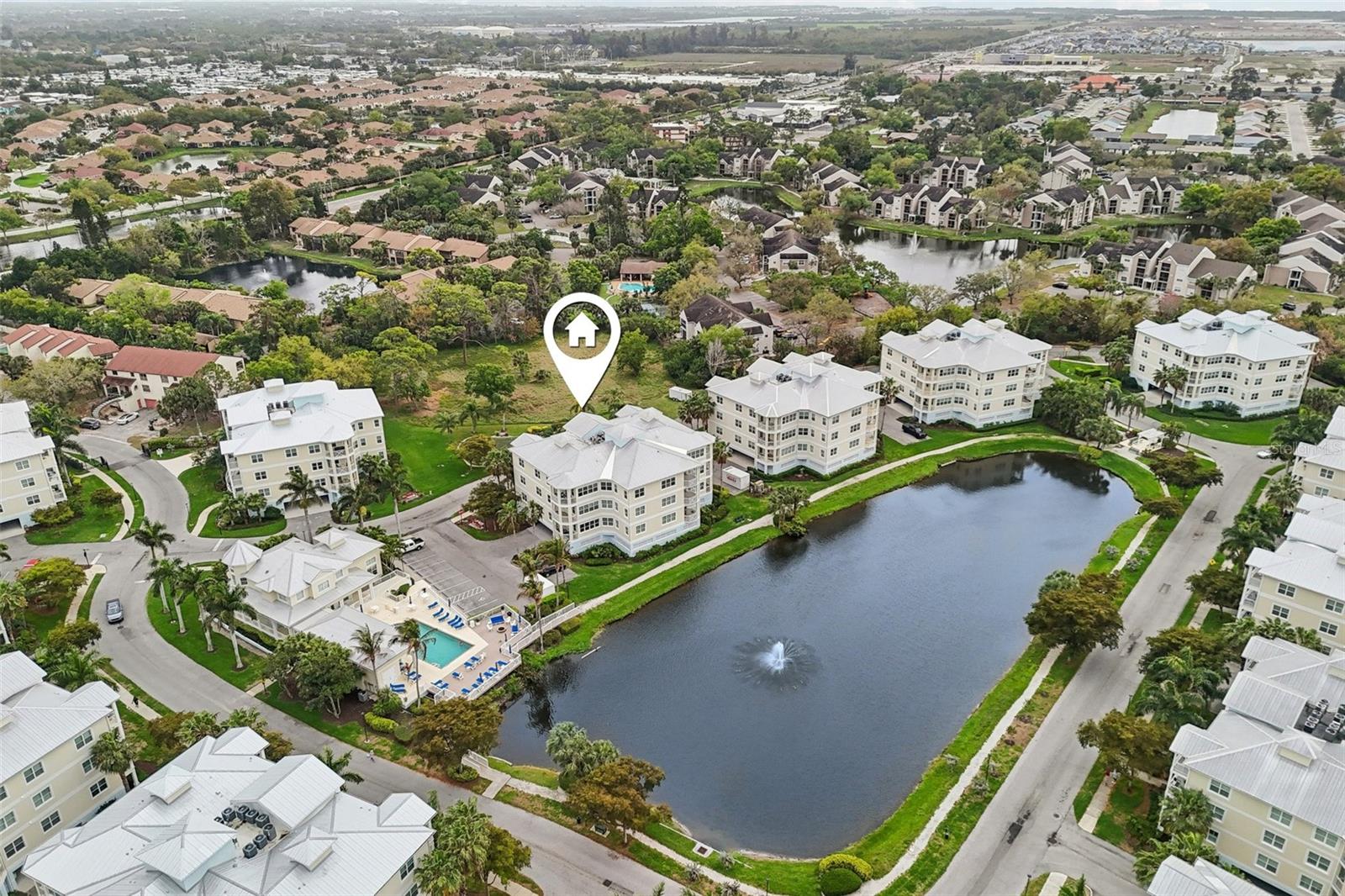 3420 77th St W #101, Bradenton, FL 34209