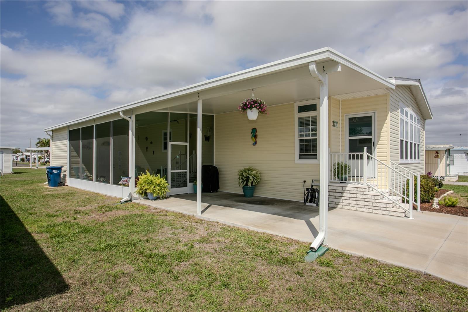 5316 53rd Ave E #E10, Bradenton, FL 34203