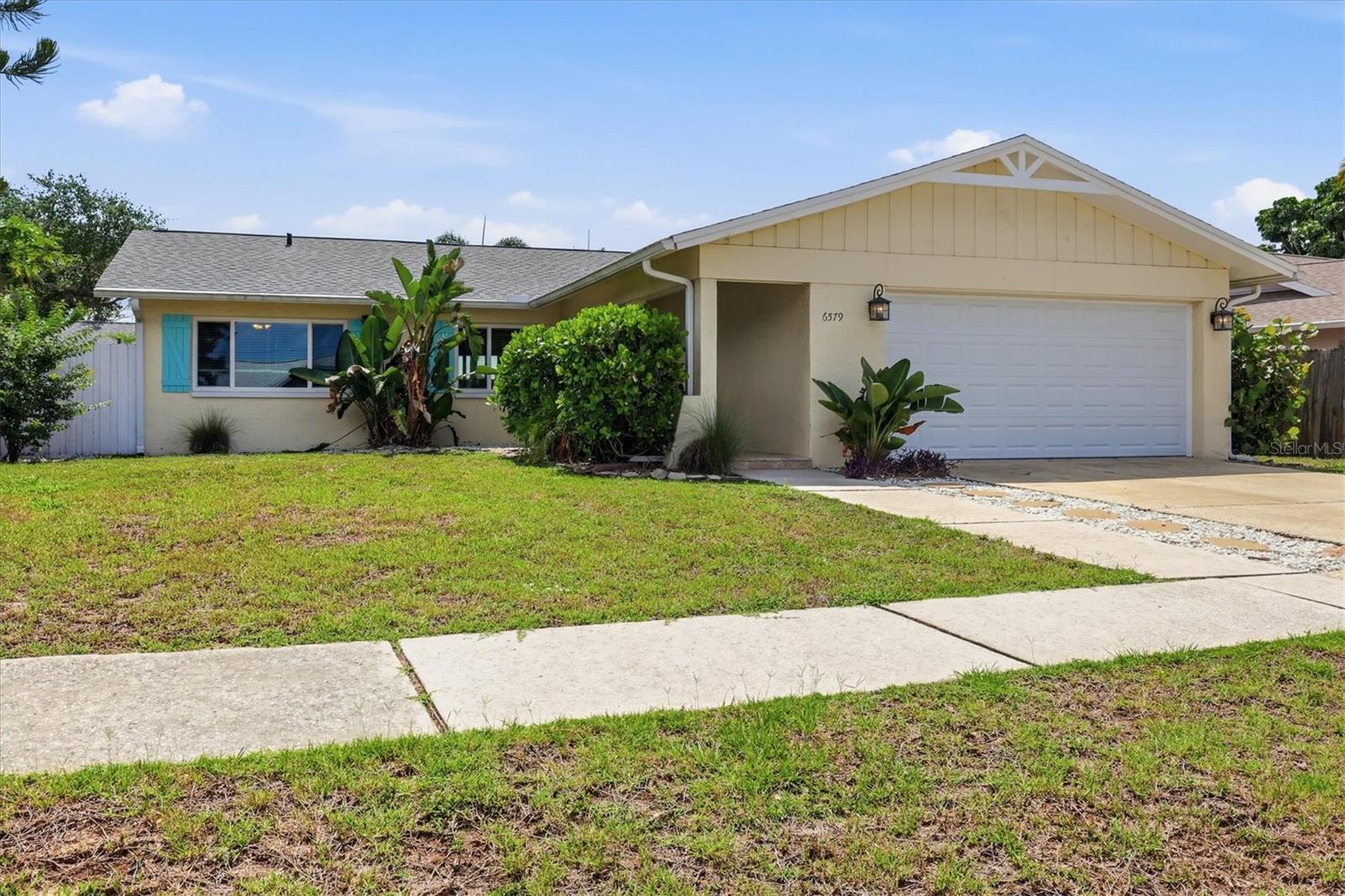6579 Mauna Loa Blvd, Sarasota, FL 34241