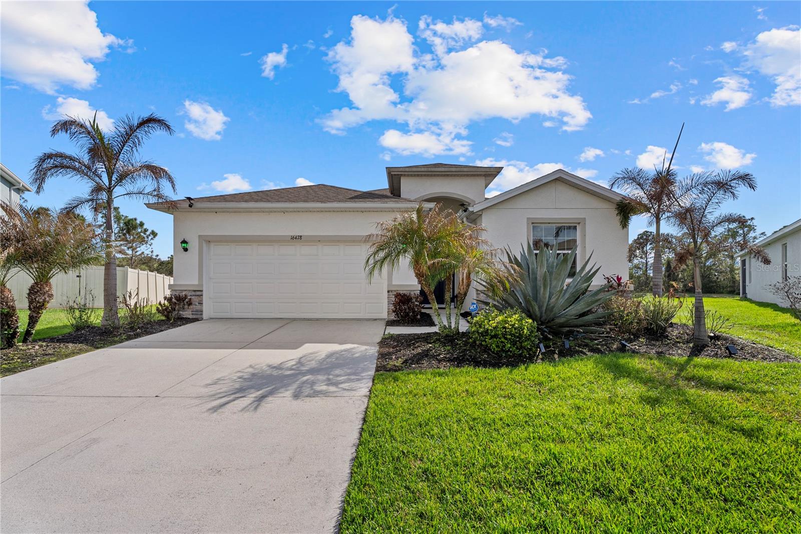 16478 Woodside Gln, Parrish, FL 34219