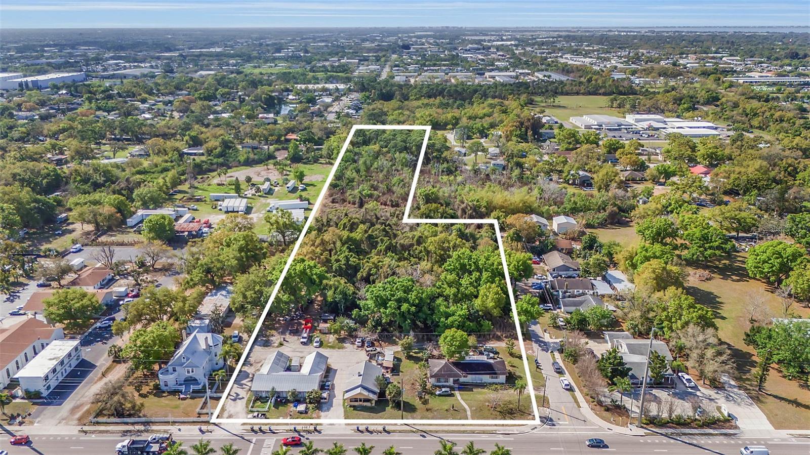 2008 53rd Ave E, Bradenton, FL 34203