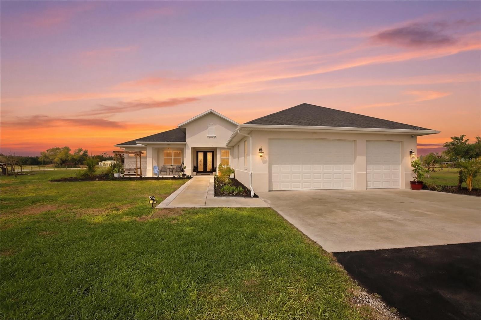 10080 Wauchula Rd, Myakka City, FL 34251