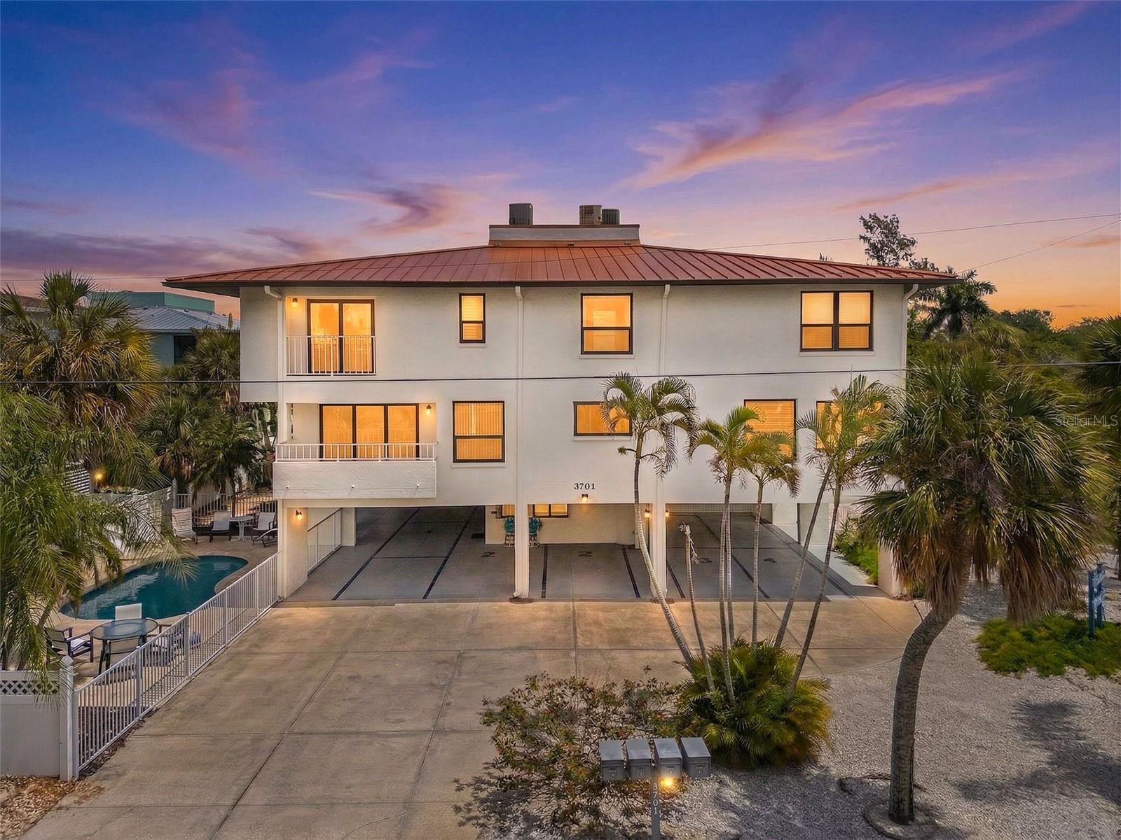 3701 5th Ave #1, Holmes Beach, FL 34217