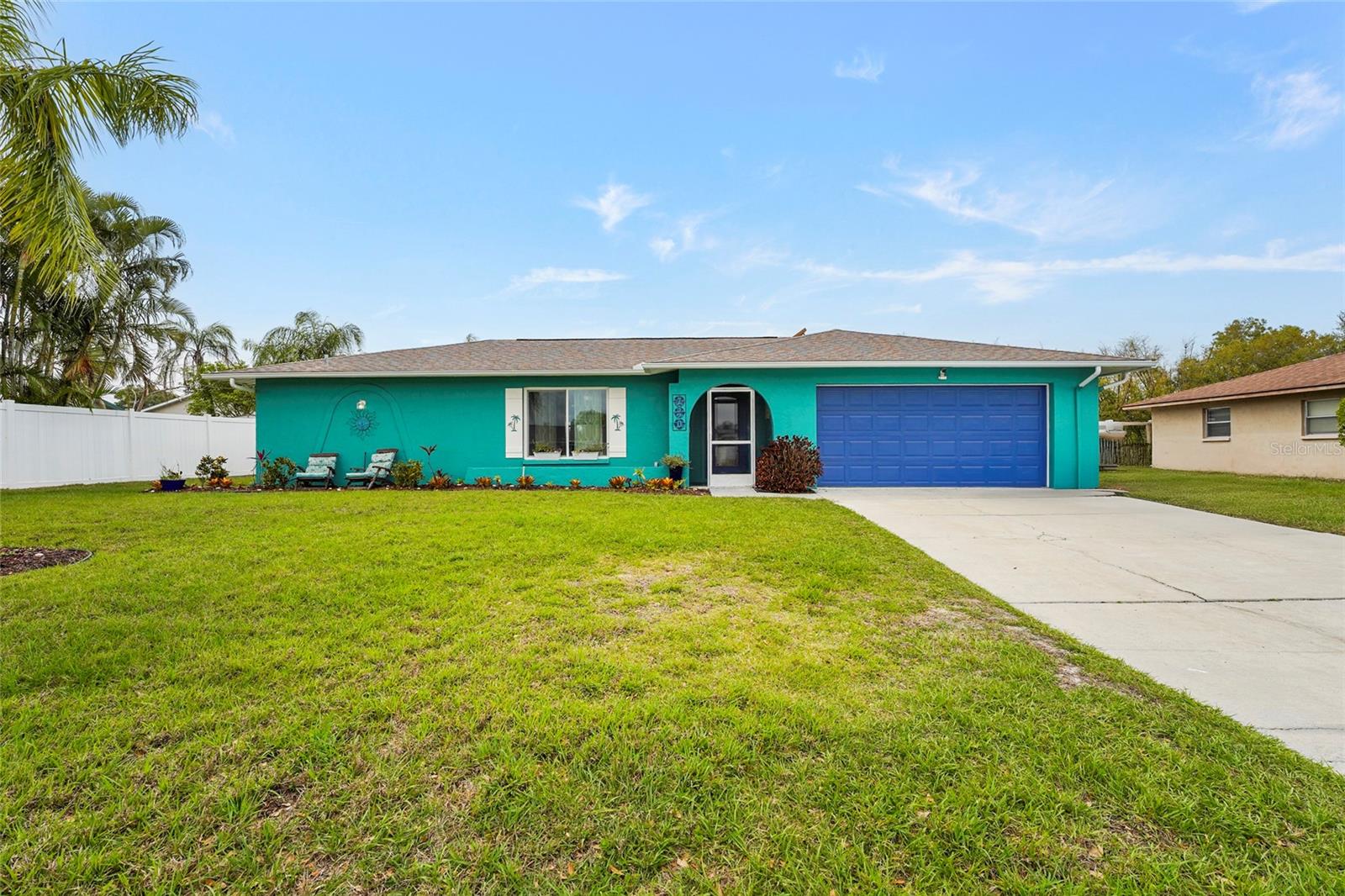 7320 Meadowbrook Dr, Sarasota, FL 34243