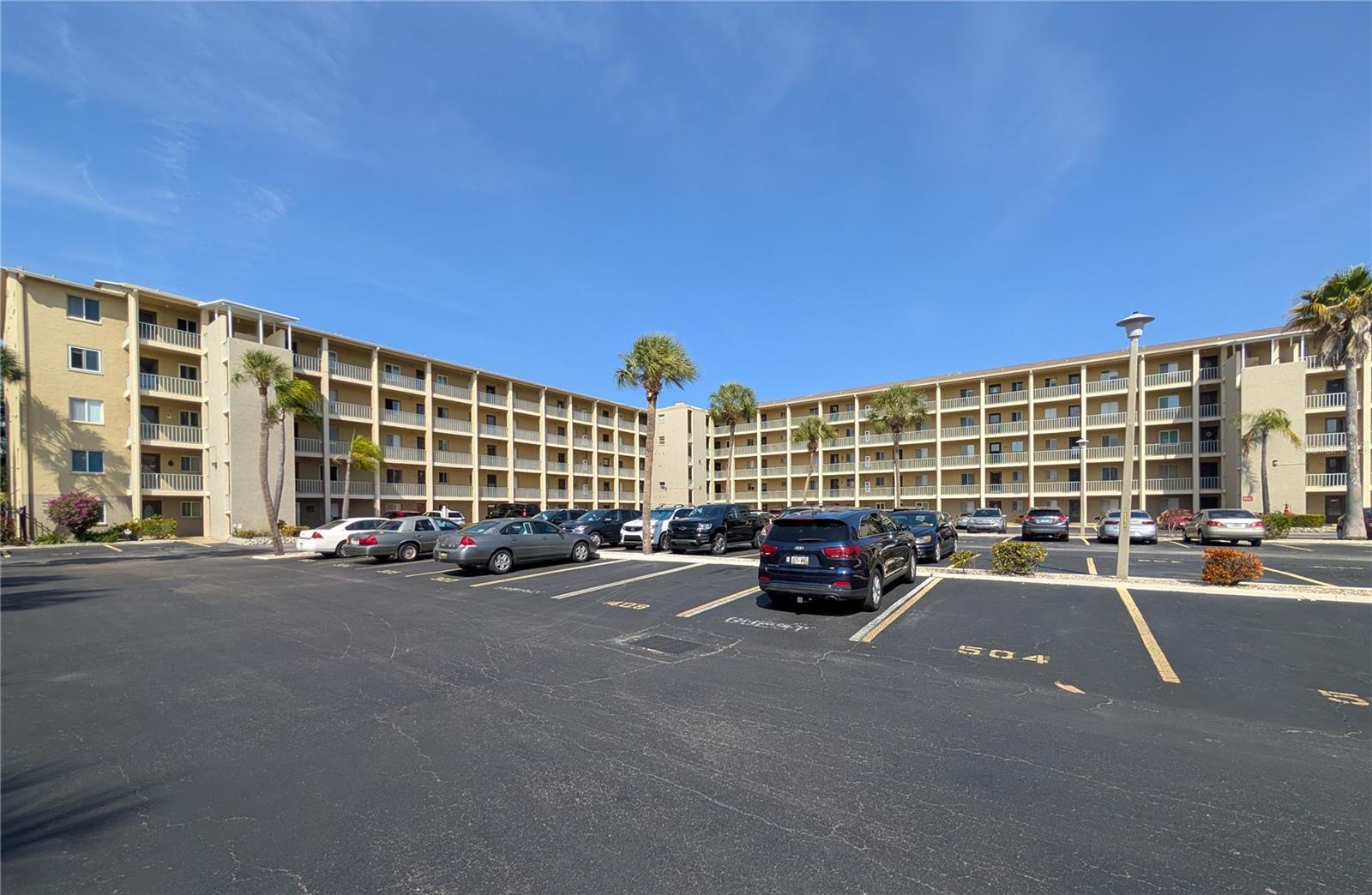 3624 Lake Bayshore Dr #K-303, Bradenton, FL 34205