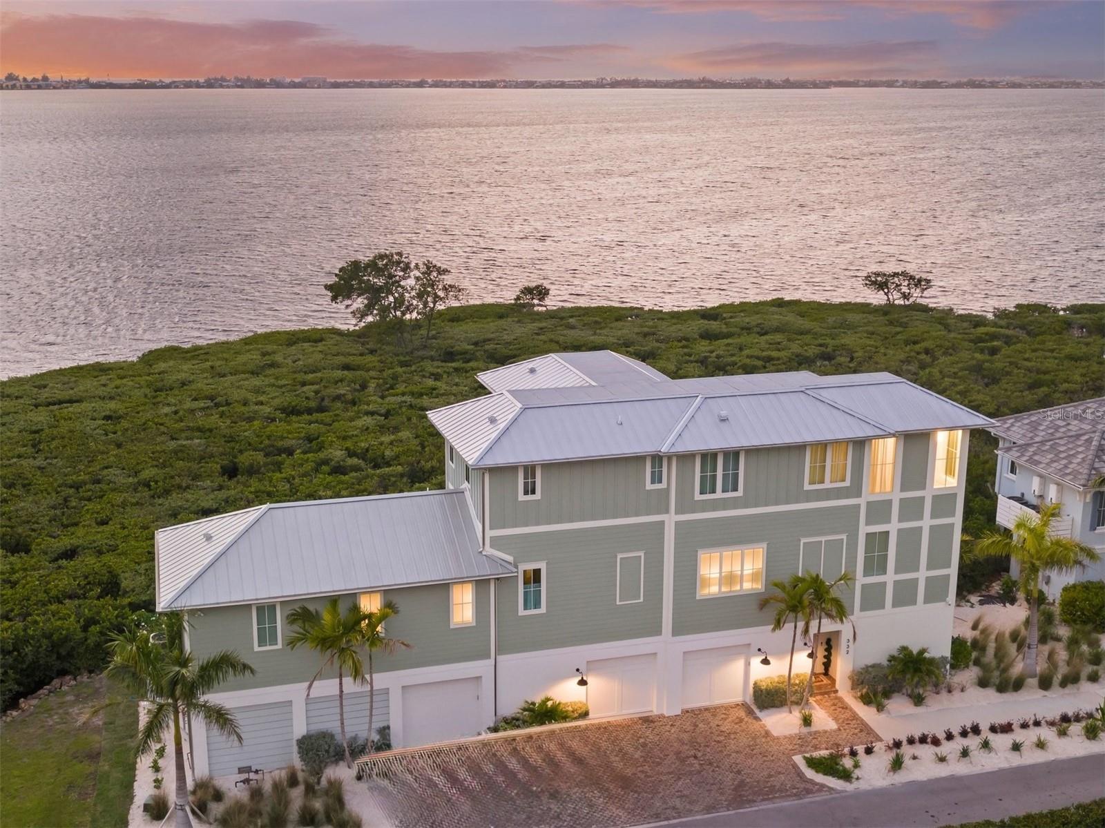 332 Harbour Sound Ct, Bradenton, FL 34209