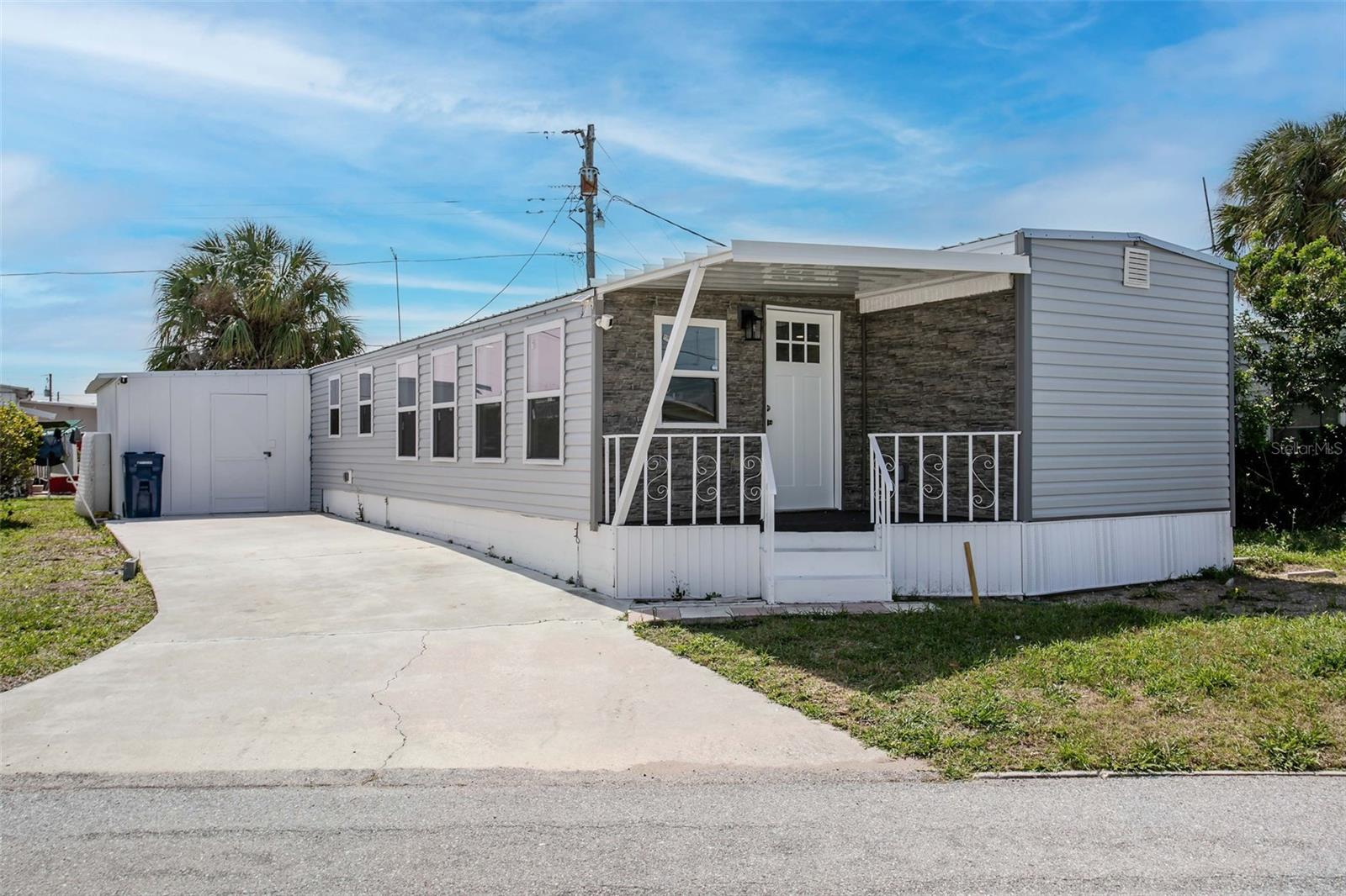 410 W 51st Avenue Dr W, Bradenton, FL 34207