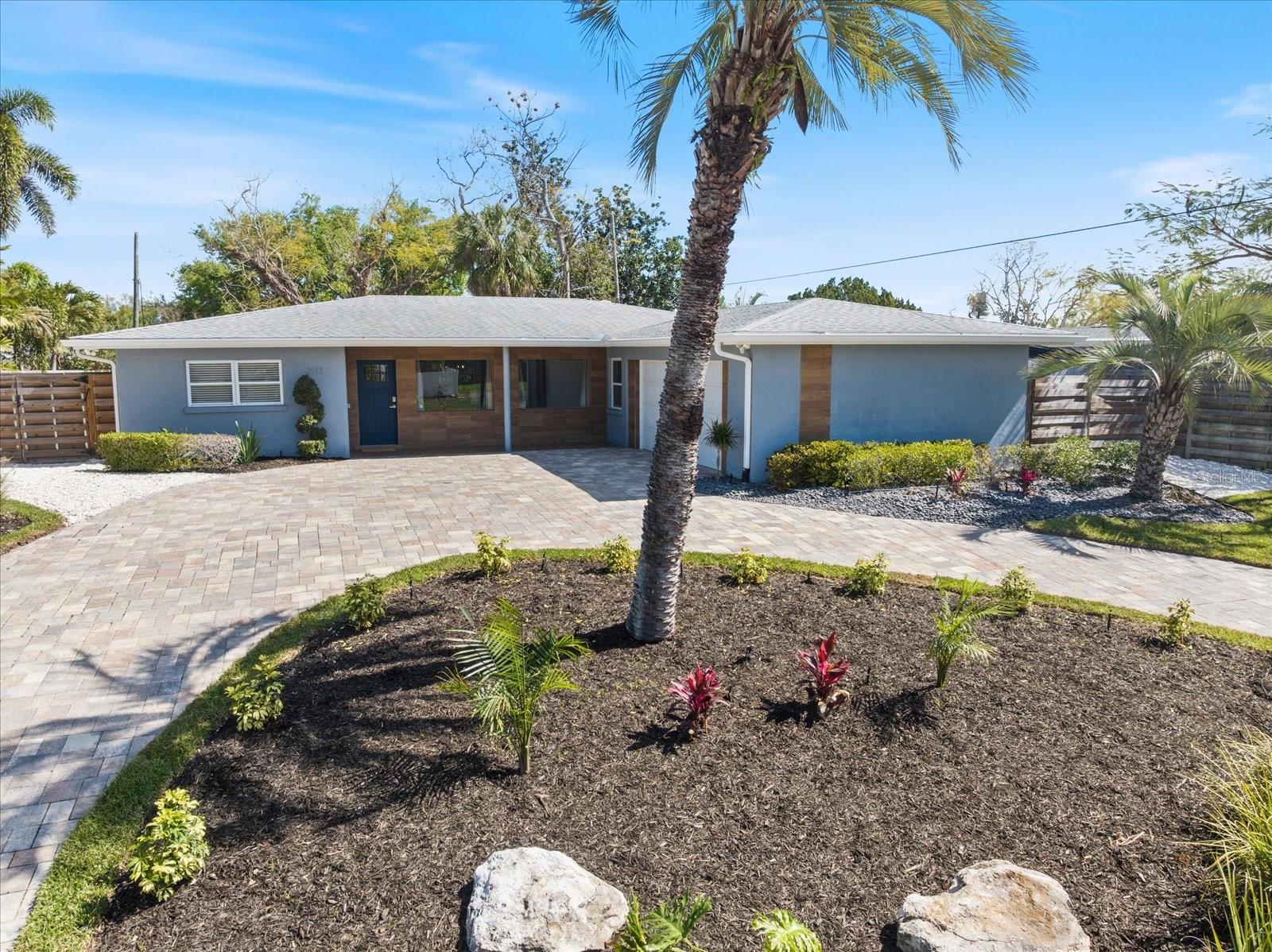 2513 Mineola Way, Sarasota, FL 34239