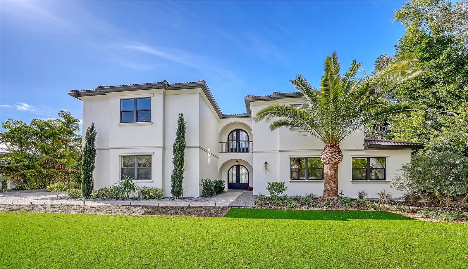 1850 Webber St, Sarasota, FL 34239