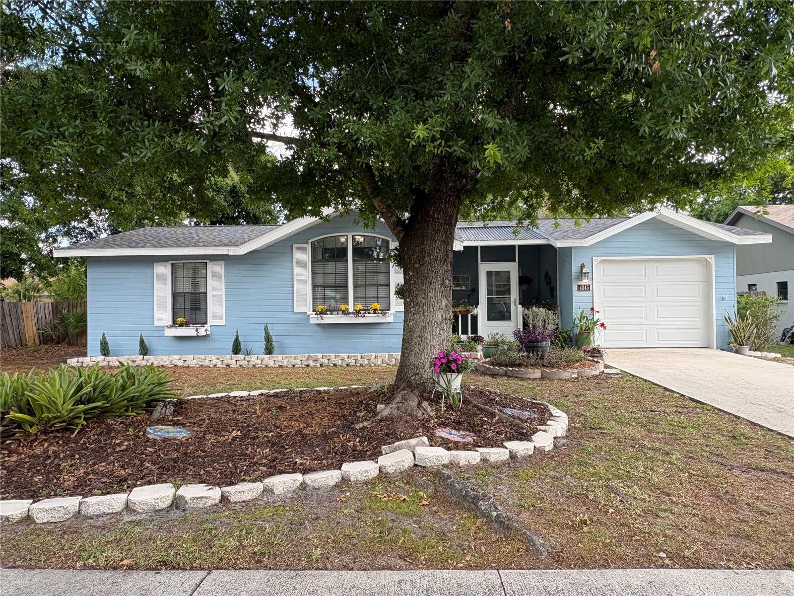 4045 Palau Dr, Sarasota, FL 34241