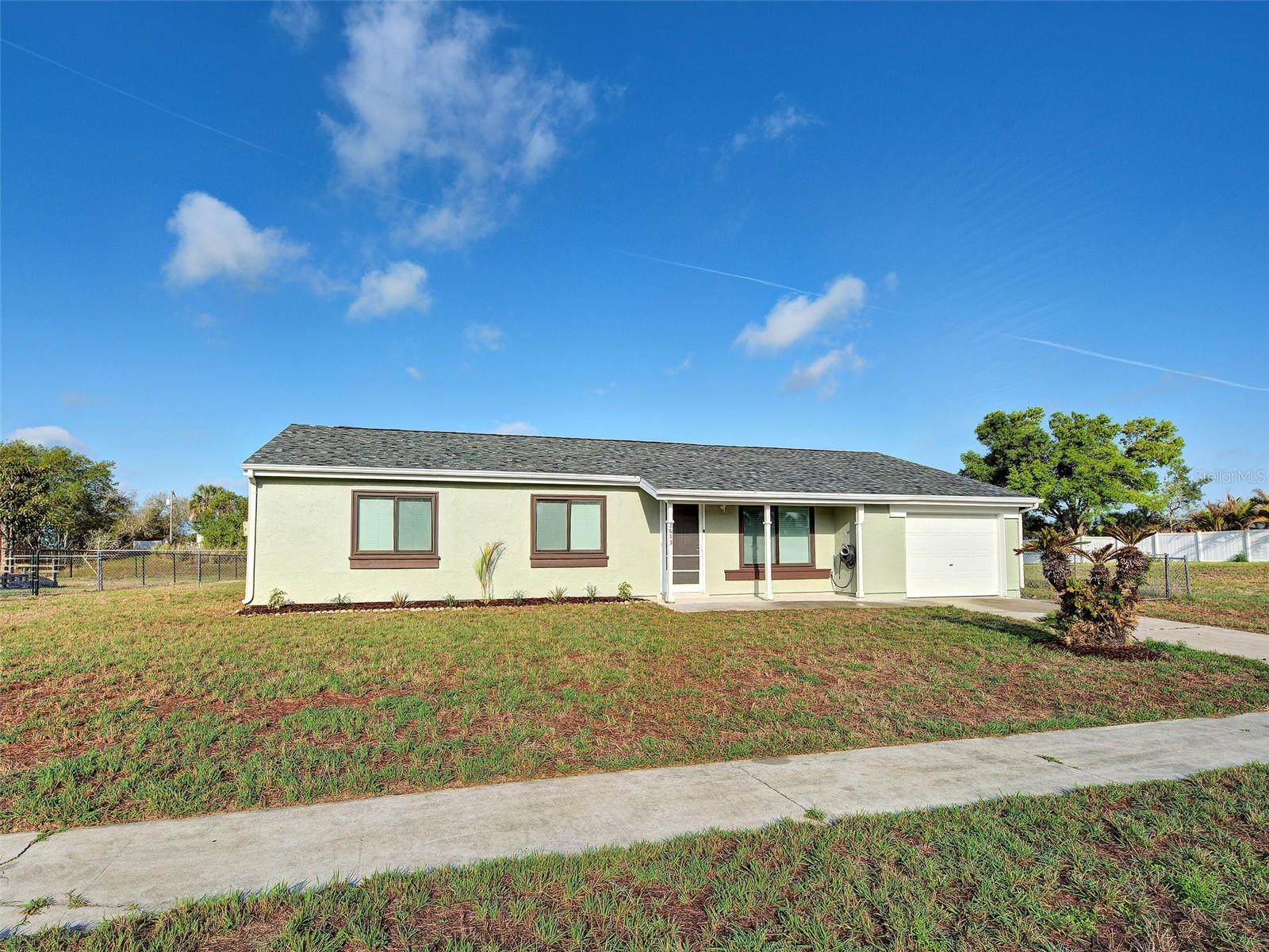 2673 Greendale Rd, North Port, FL 34287