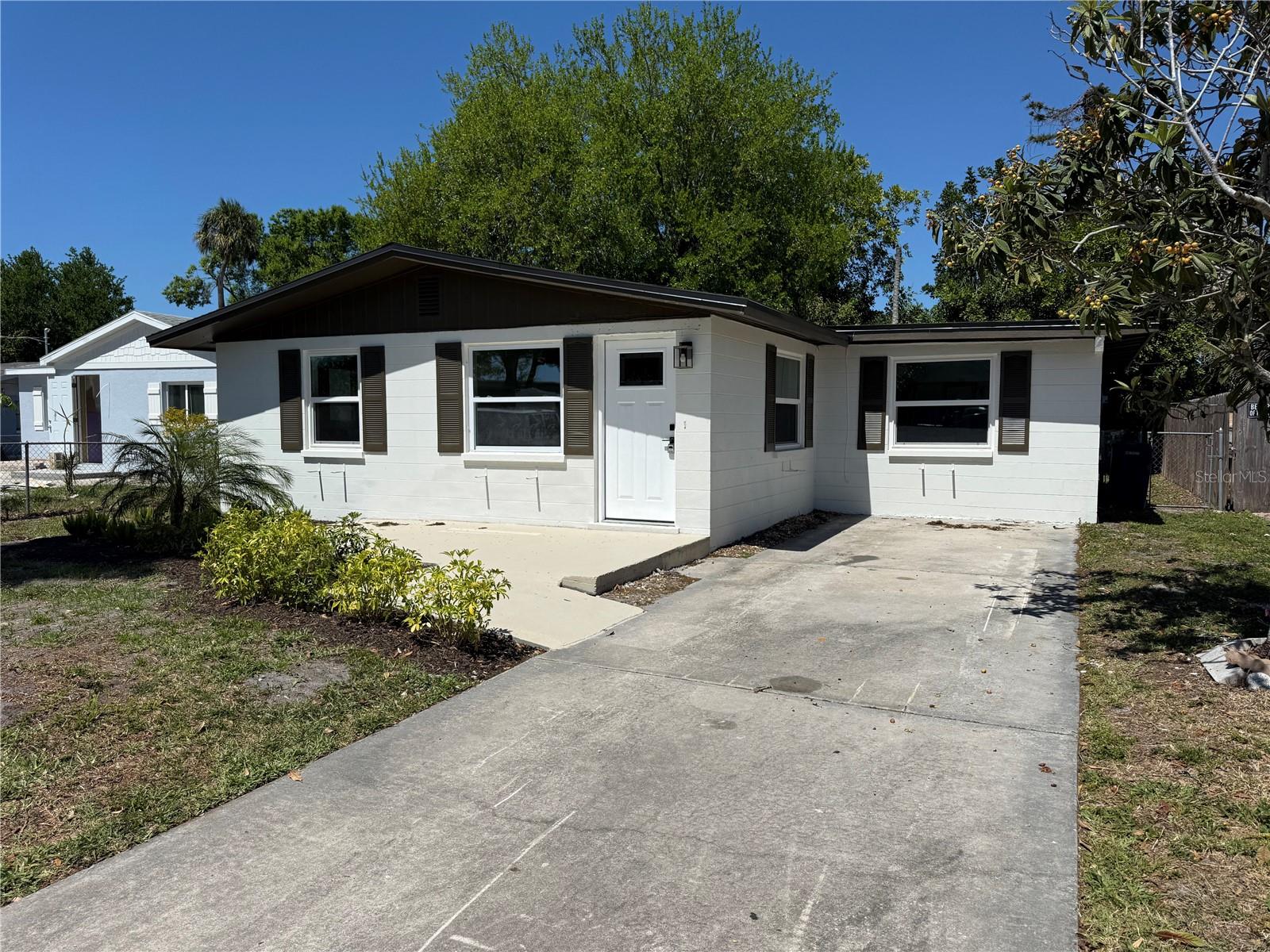 608 12th St W, Palmetto, FL 34221