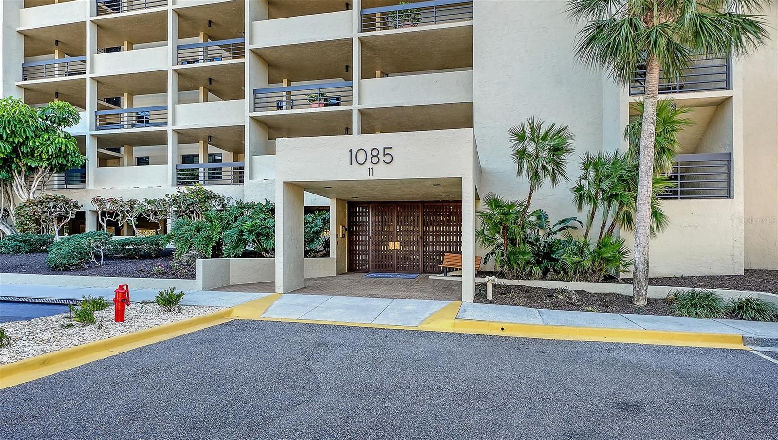 1085 Gulf Of Mexico Dr #404, Longboat Key, FL 34228