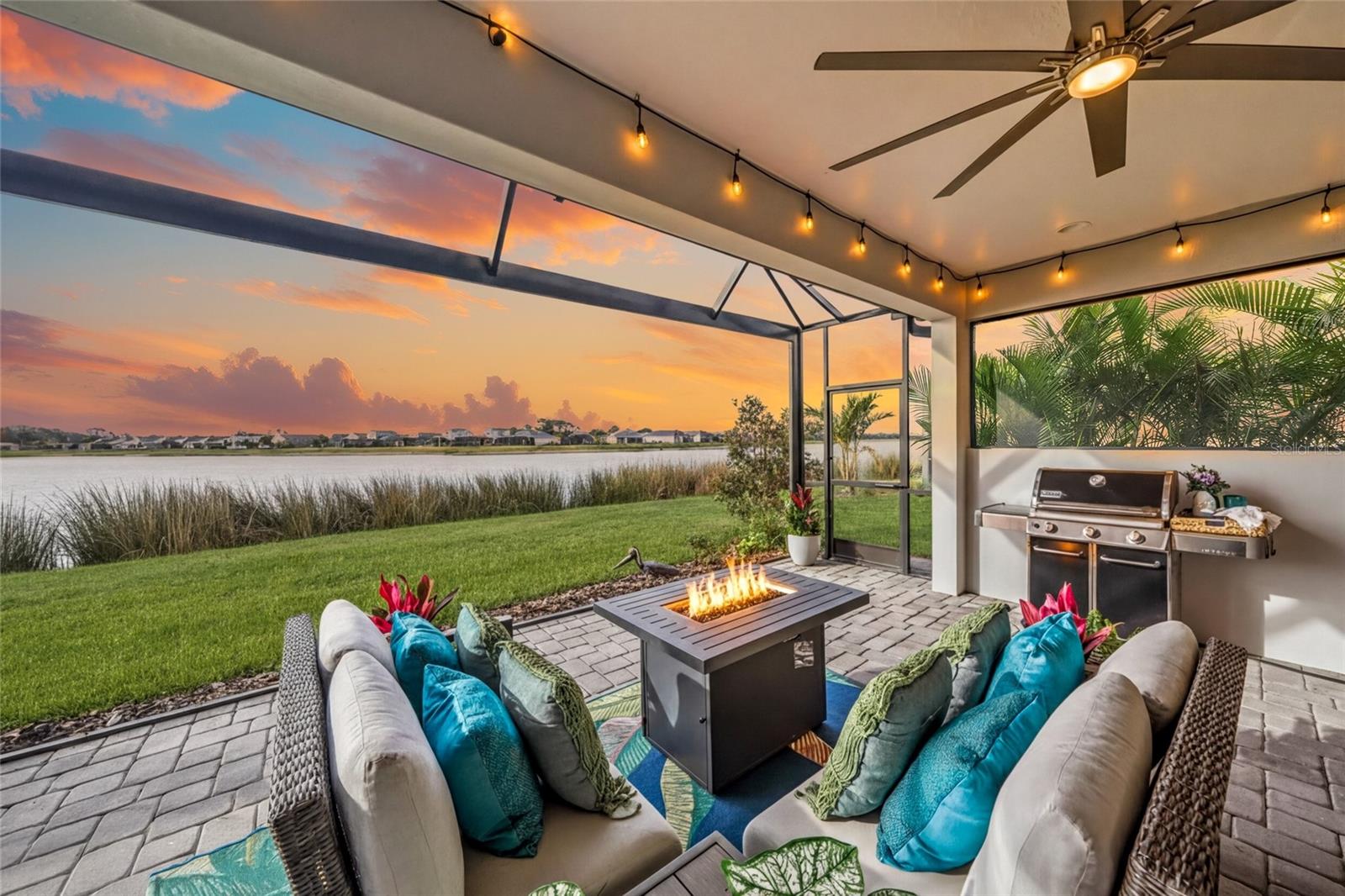 997 Crosswind Ave, Sarasota, FL 34240
