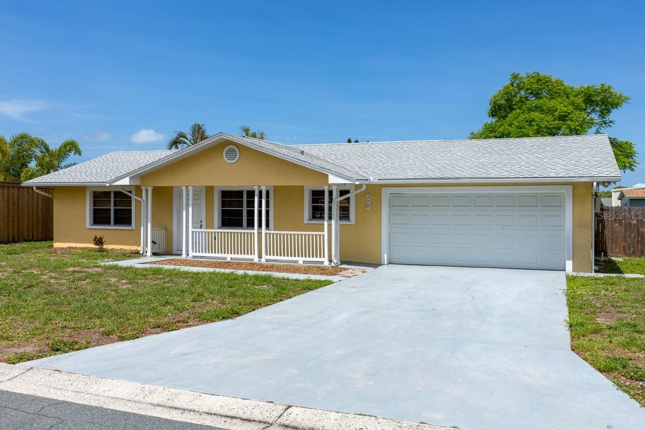 220 57th Street Ct W, Bradenton, FL 34209
