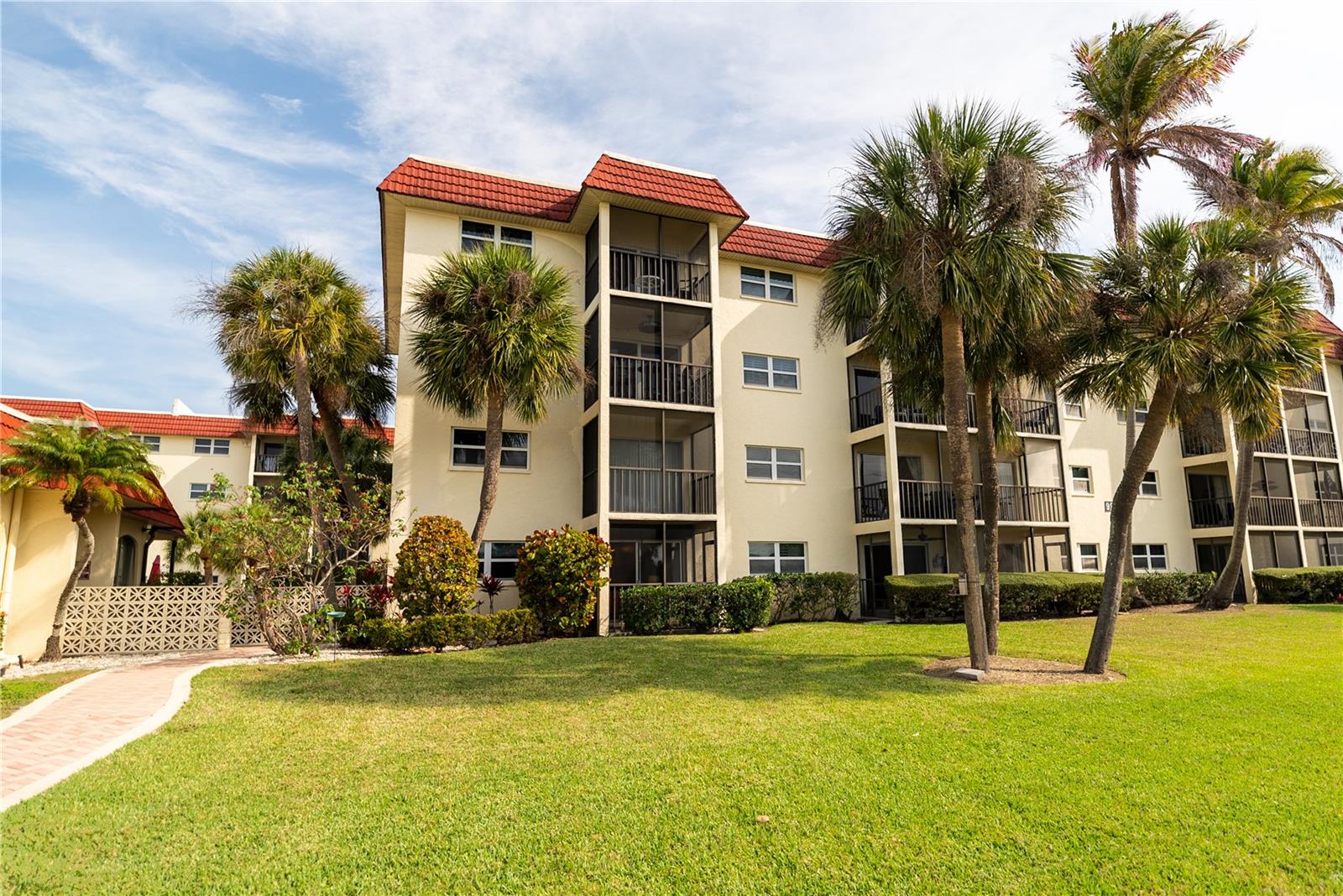 925 Beach Rd #107, Sarasota, FL 34242
