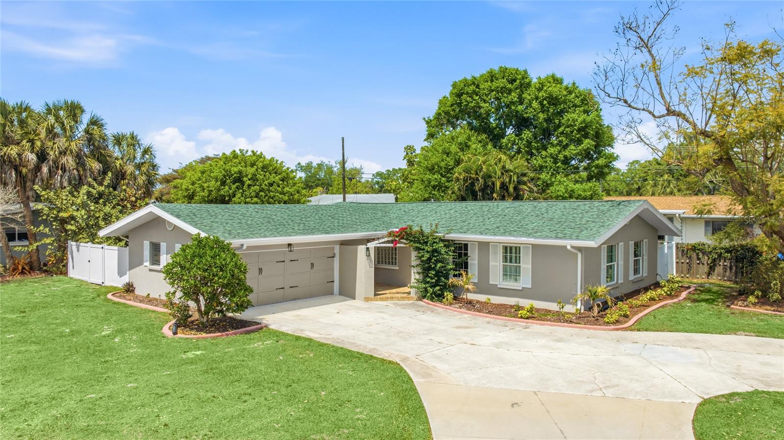 2949 Bougainvillea St, Sarasota, FL 34239