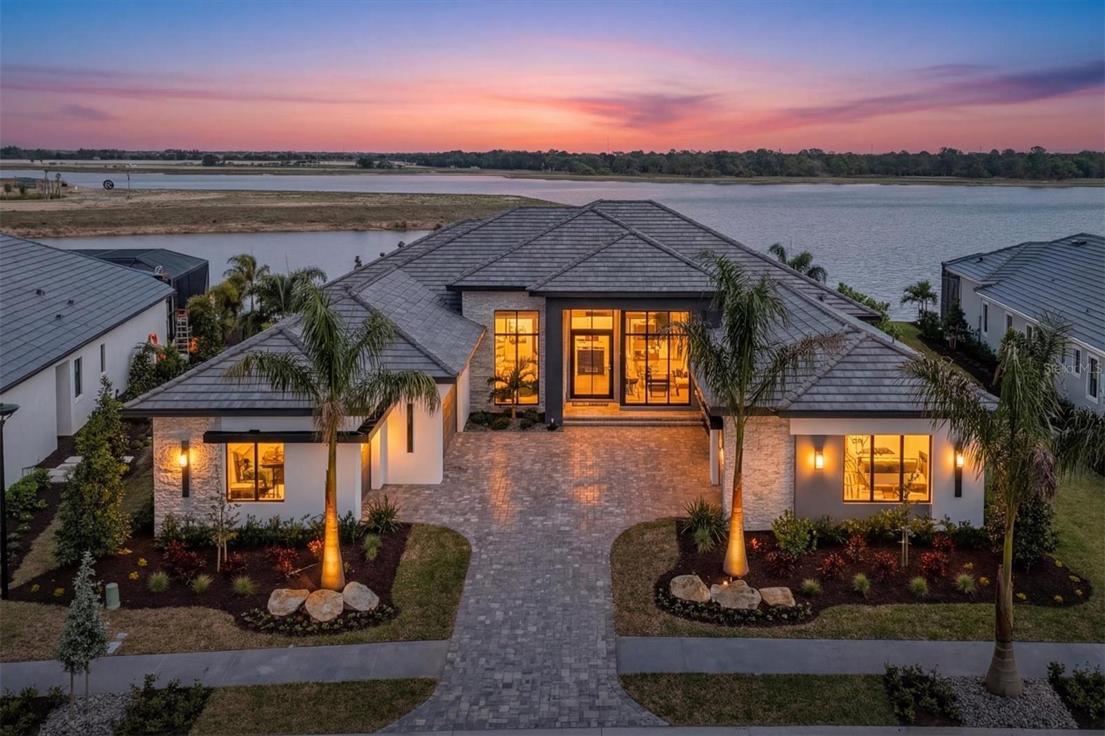 262 Crystal Waters Dr, Sarasota, FL 34240
