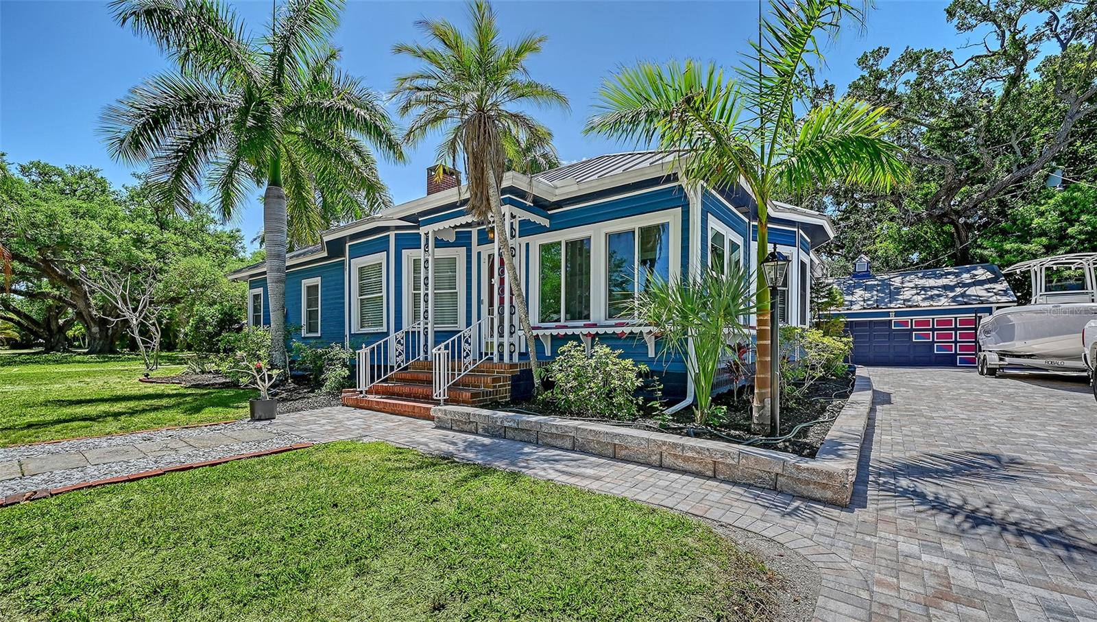 204 24th St W, Bradenton, FL 34205