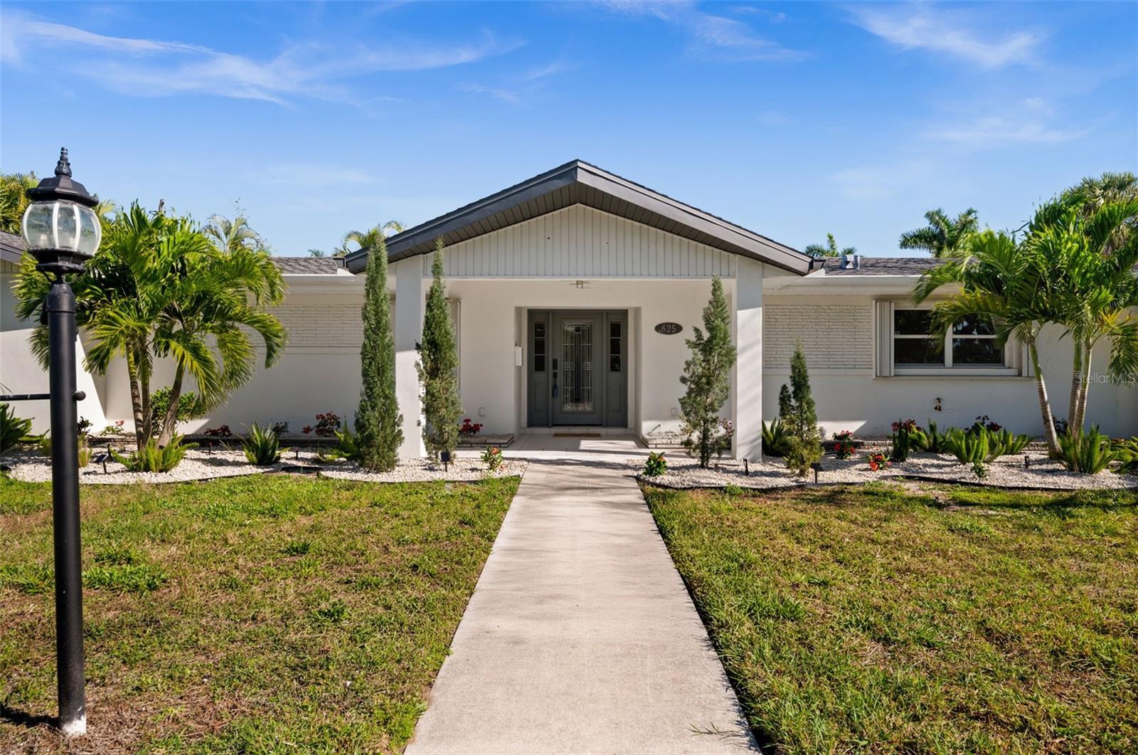 625 W Olympia Ave, Punta Gorda, FL 33950