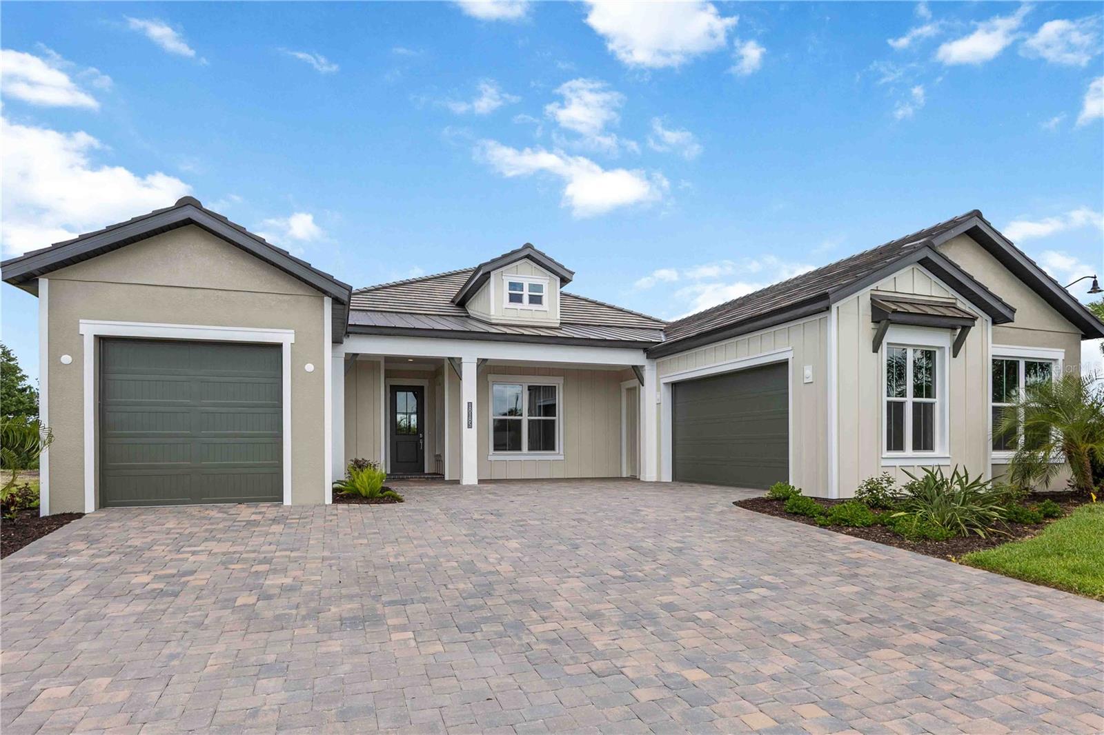 18185 Home Run Dr, Venice, FL 34293