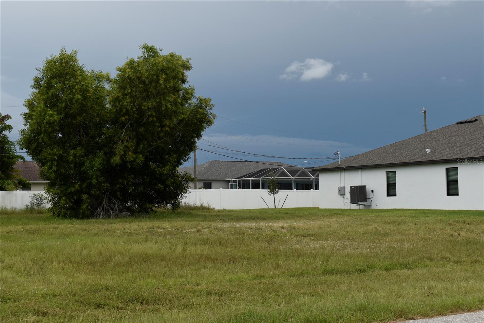 706 Sw 21 St, Cape Coral, FL 33991