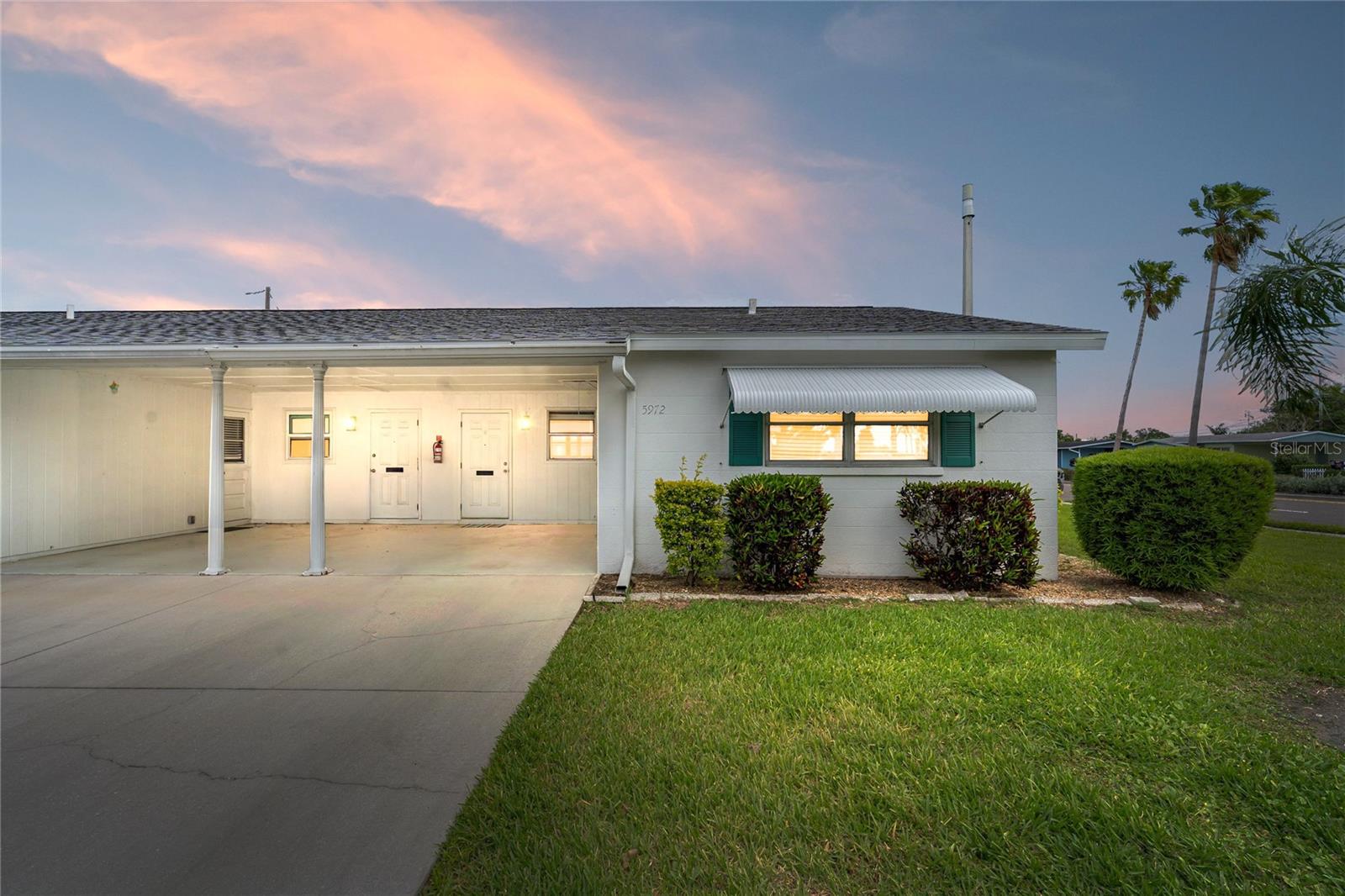 5972 Hibiscus Dr #207, Bradenton, FL 34207