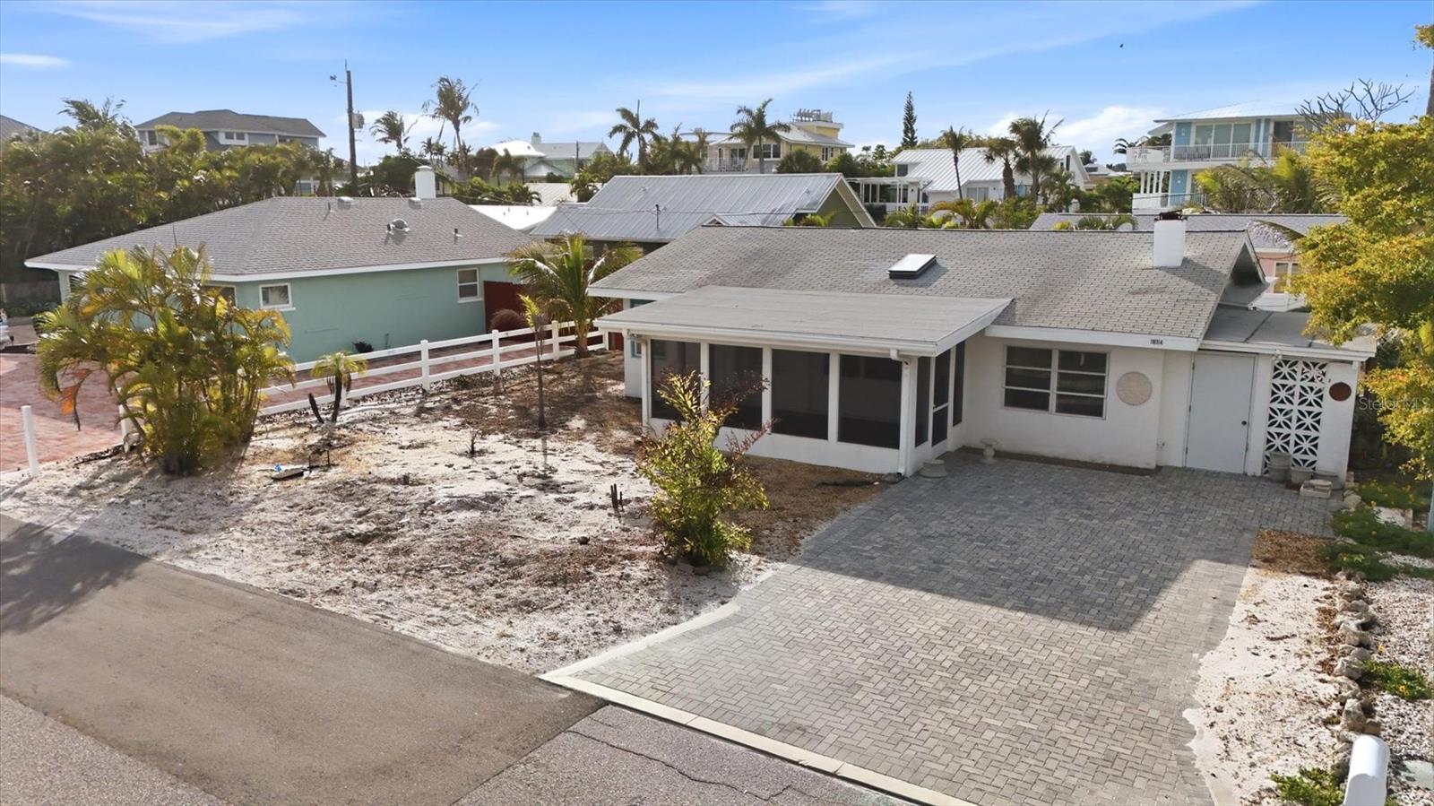 114 78th St, Holmes Beach, FL 34217