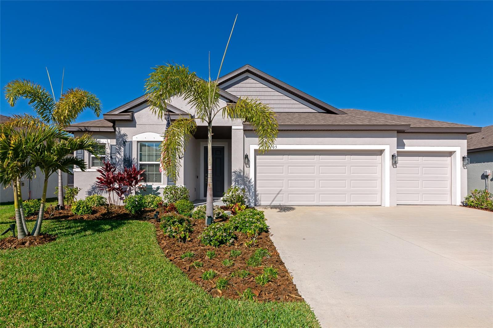 2105 Citrus Breeze Dr, Bradenton, FL 34208