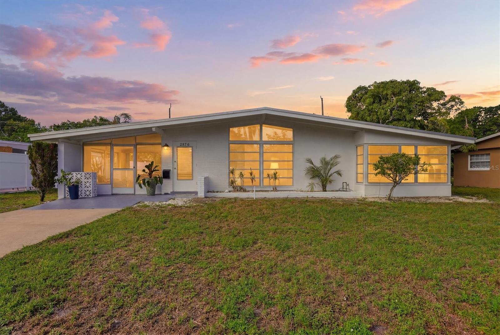 3876 Prudence Dr, Sarasota, FL 34235