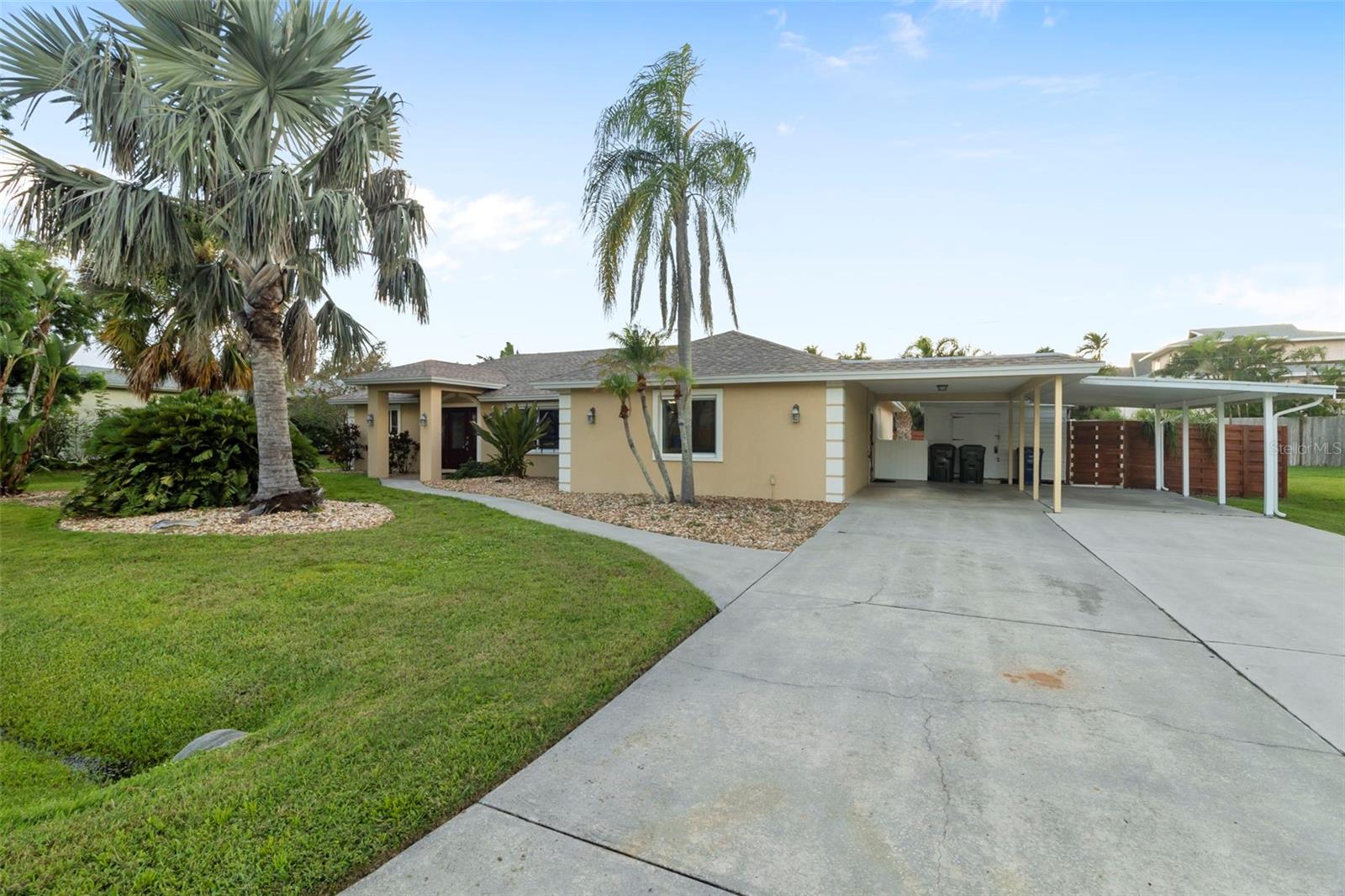 6454 Beechwood Ave, Sarasota, FL 34231