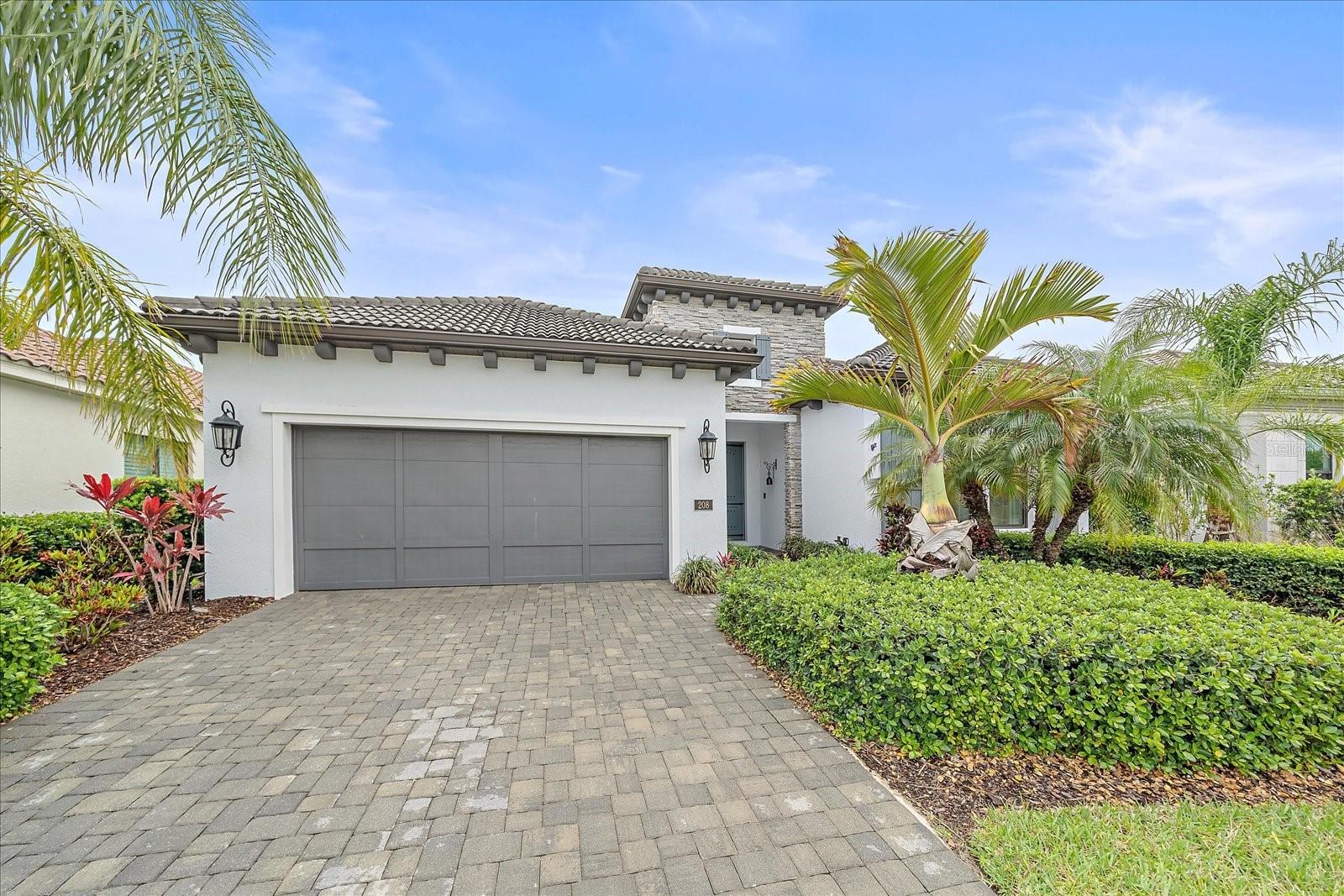 208 Corelli Dr, Nokomis, FL 34275
