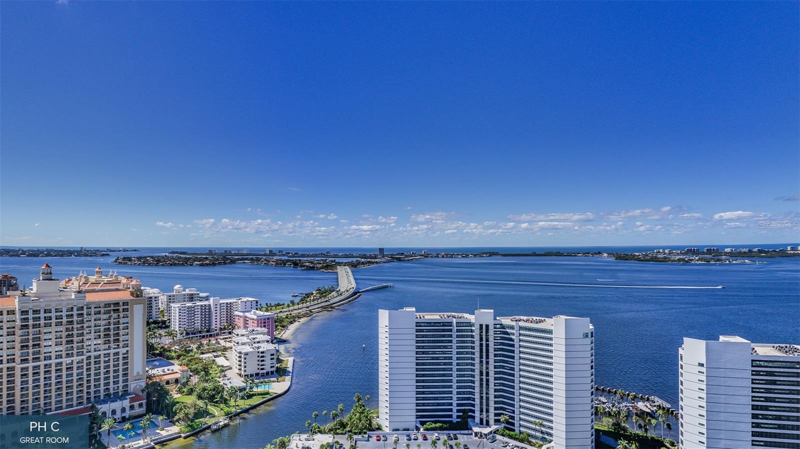 555 Quay Cmn #1703, Sarasota, FL 34236