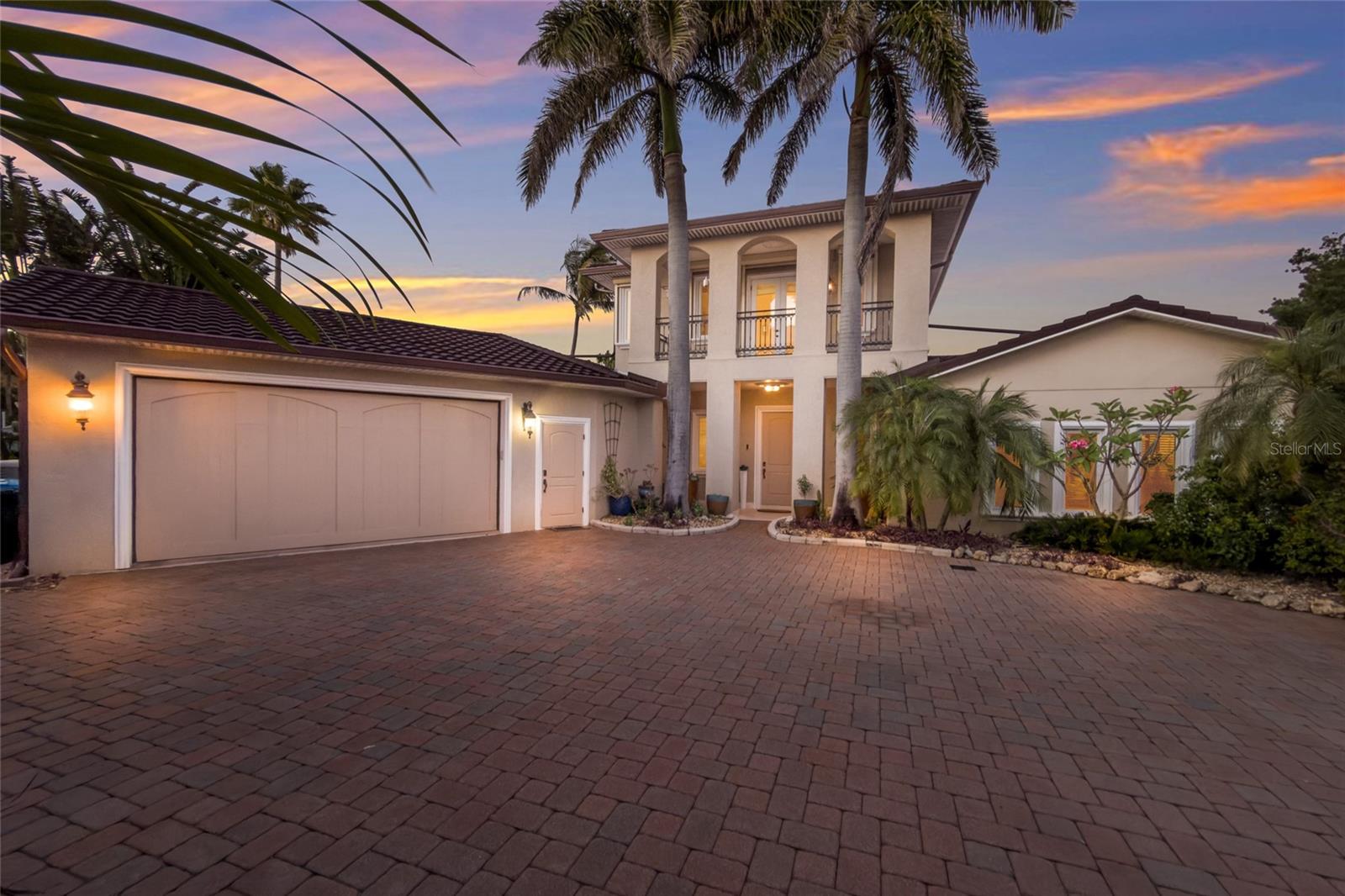 518 58th St, Holmes Beach, FL 34217