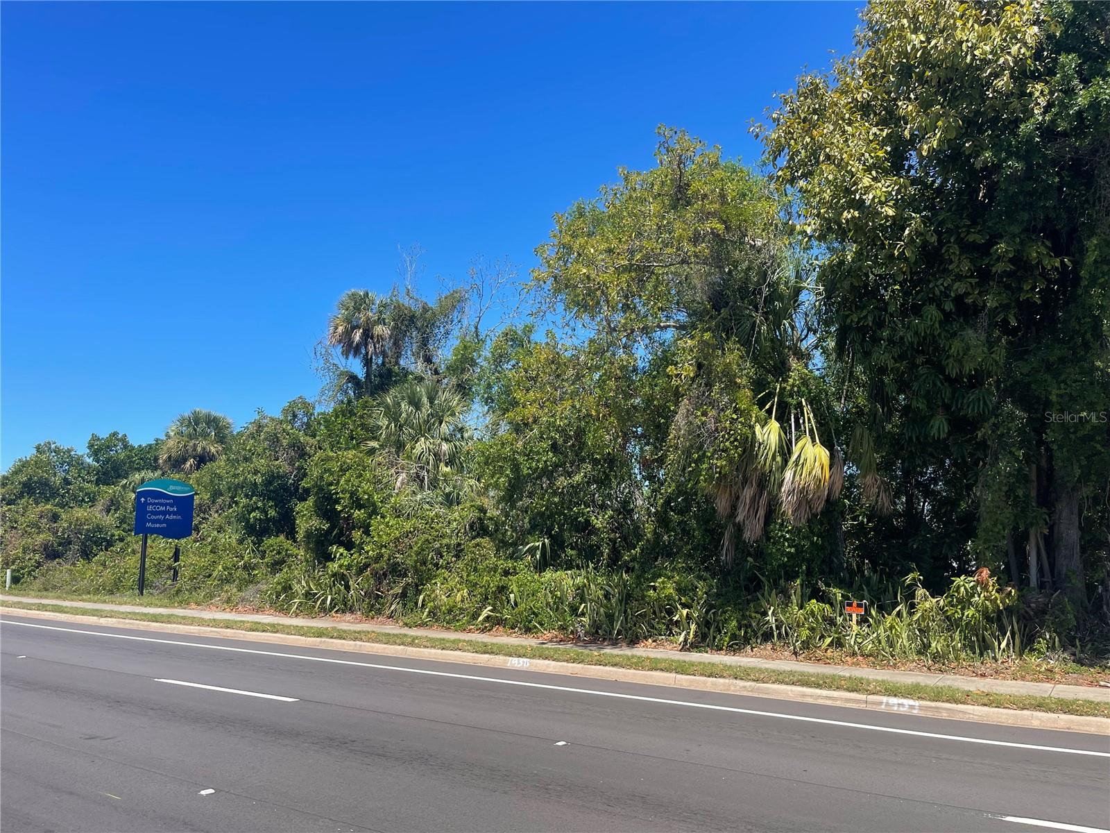 1519 Manatee Ave E, Bradenton, FL 34208