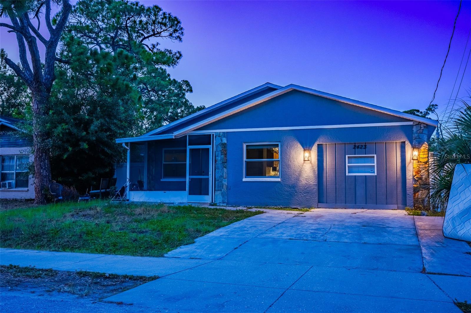 2423 23rd St, Sarasota, FL 34234