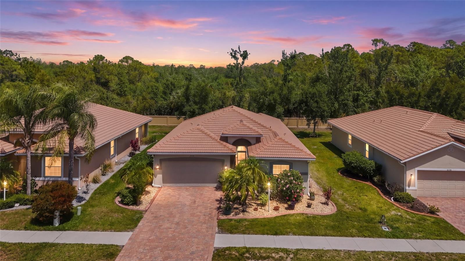 6240 Falcon Lair Dr, North Port, FL 34287