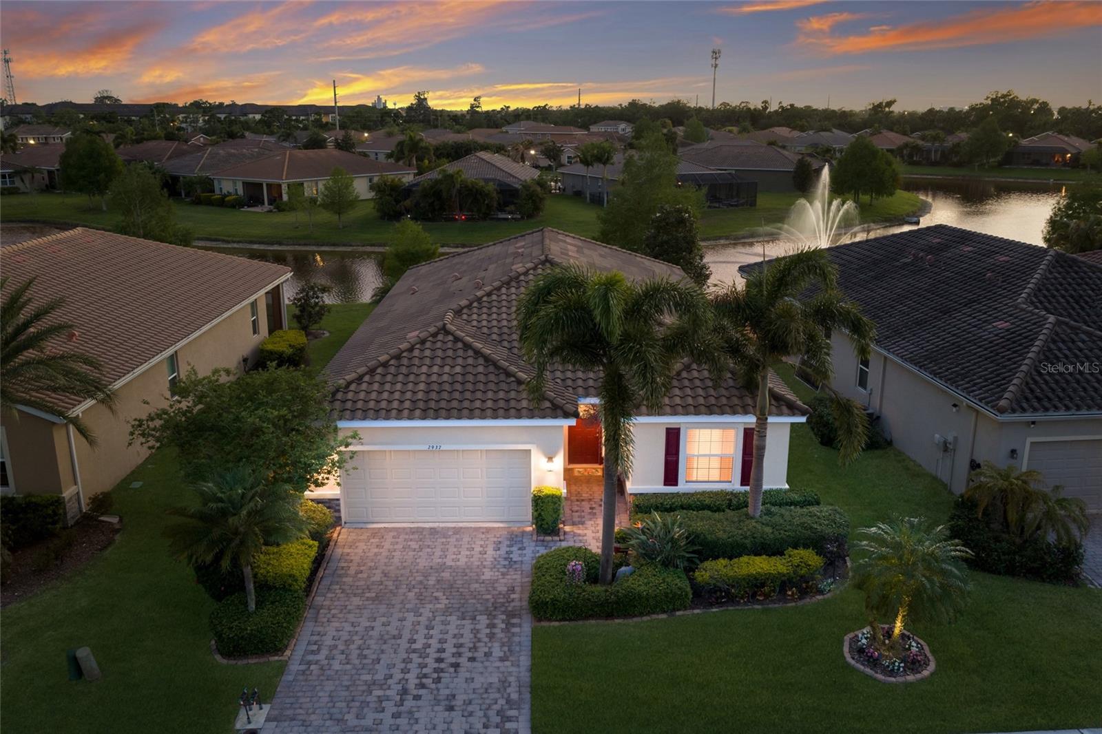 2937 Esmeralda Dr, Sarasota, FL 34243