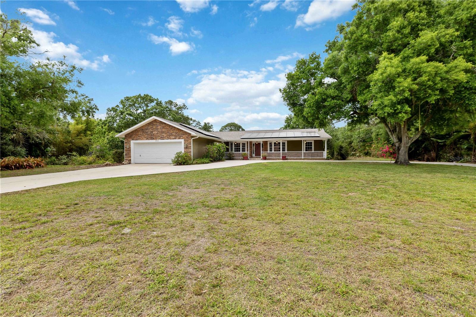 7535 Castle Dr, Sarasota, FL 34240