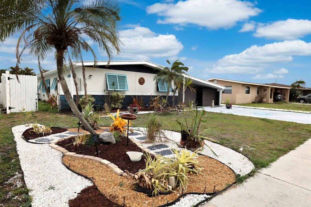 3641 Stokes Dr, Sarasota, FL 34232