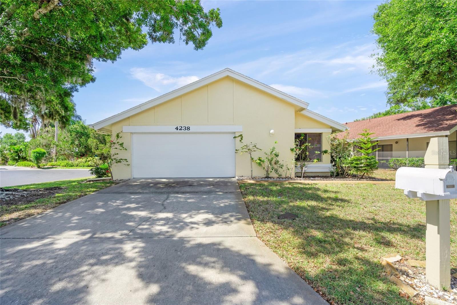4238 Carriage Dr #46, Sarasota, FL 34241