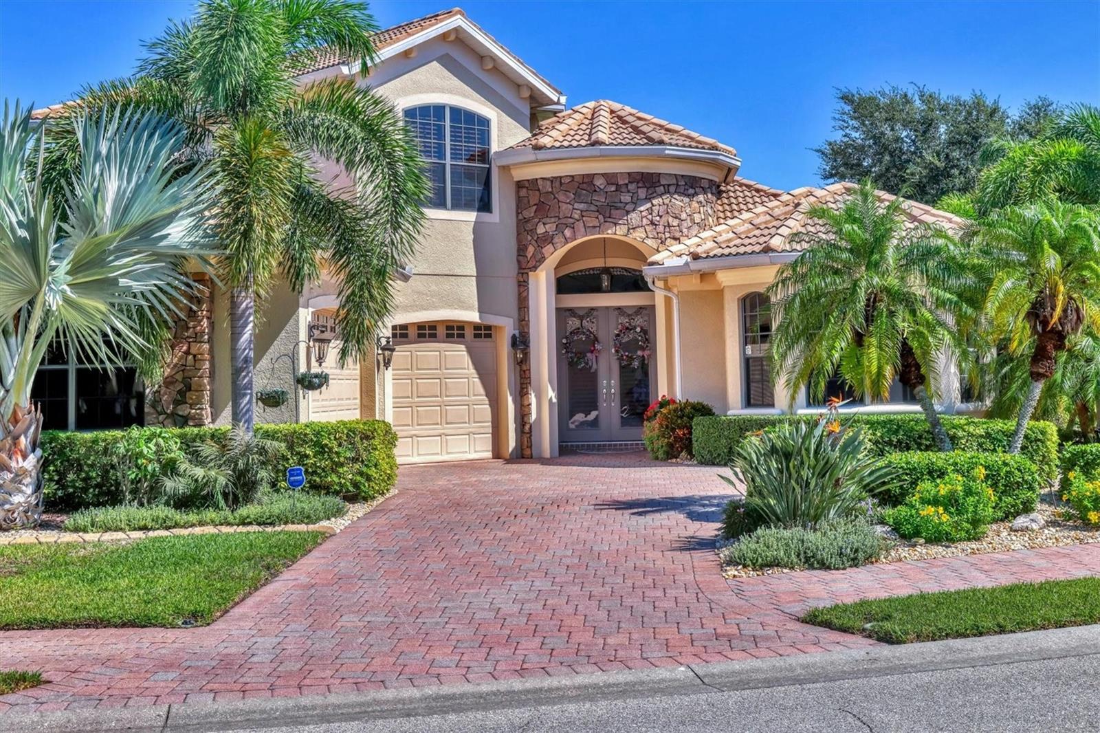 4596 Tuscana Dr, Sarasota, FL 34241