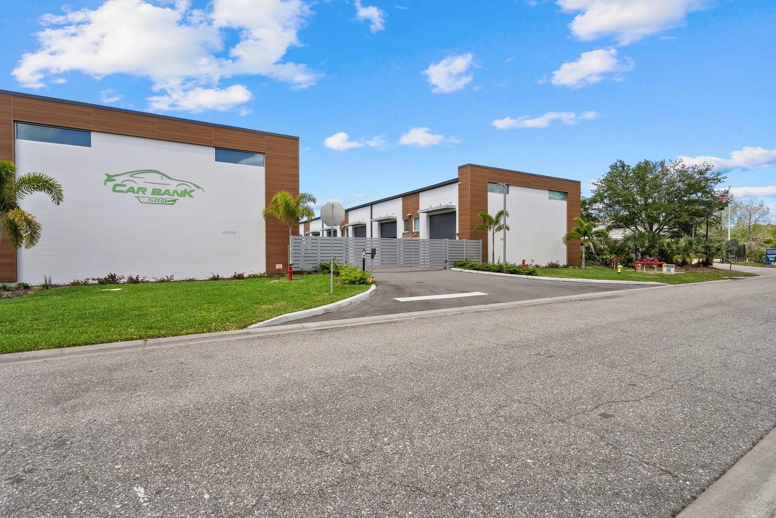 6566 Palmer Park Cir #1, Sarasota, FL 34238
