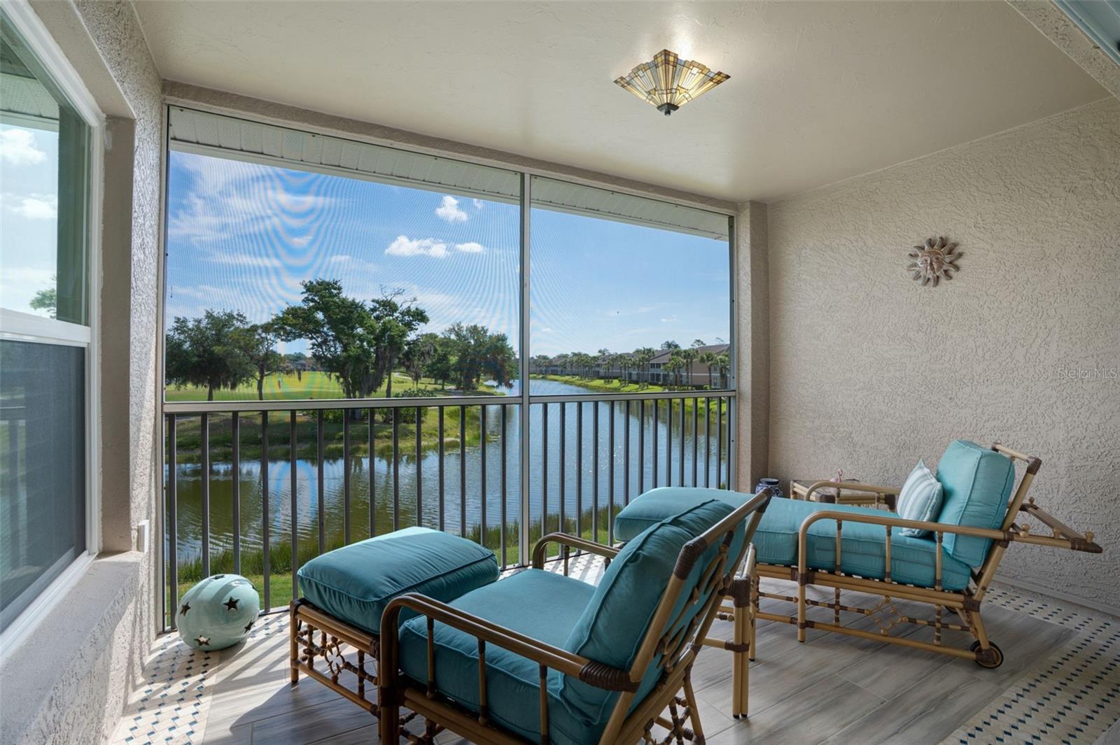 5310 Hyland Hills Ave #2124, Sarasota, FL 34241