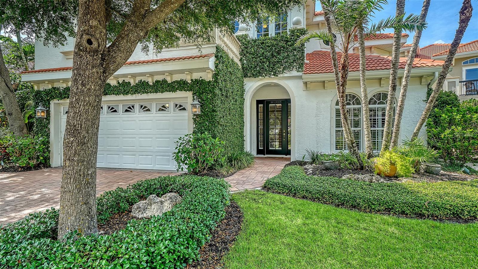 1704 Fortuna St, Sarasota, FL 34239
