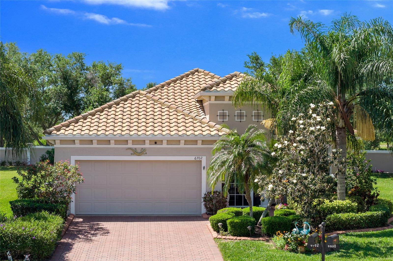 6702 41st Street Cir E, Sarasota, FL 34243