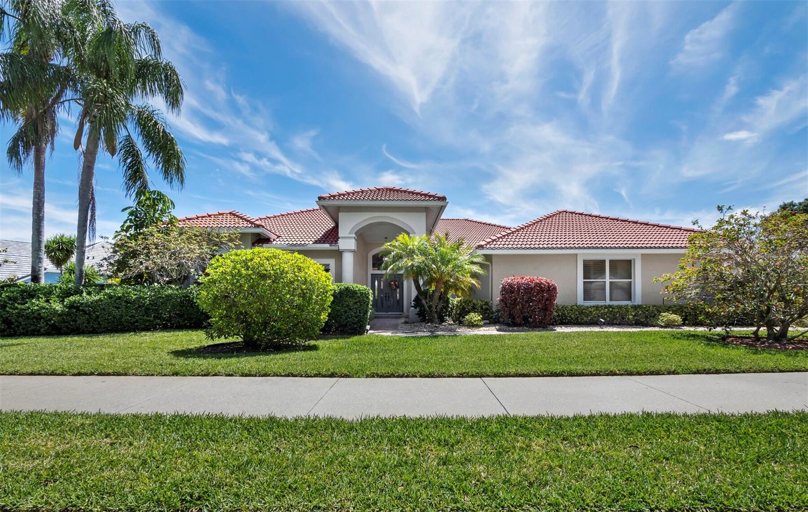 8615 Woodbriar Dr, Sarasota, FL 34238
